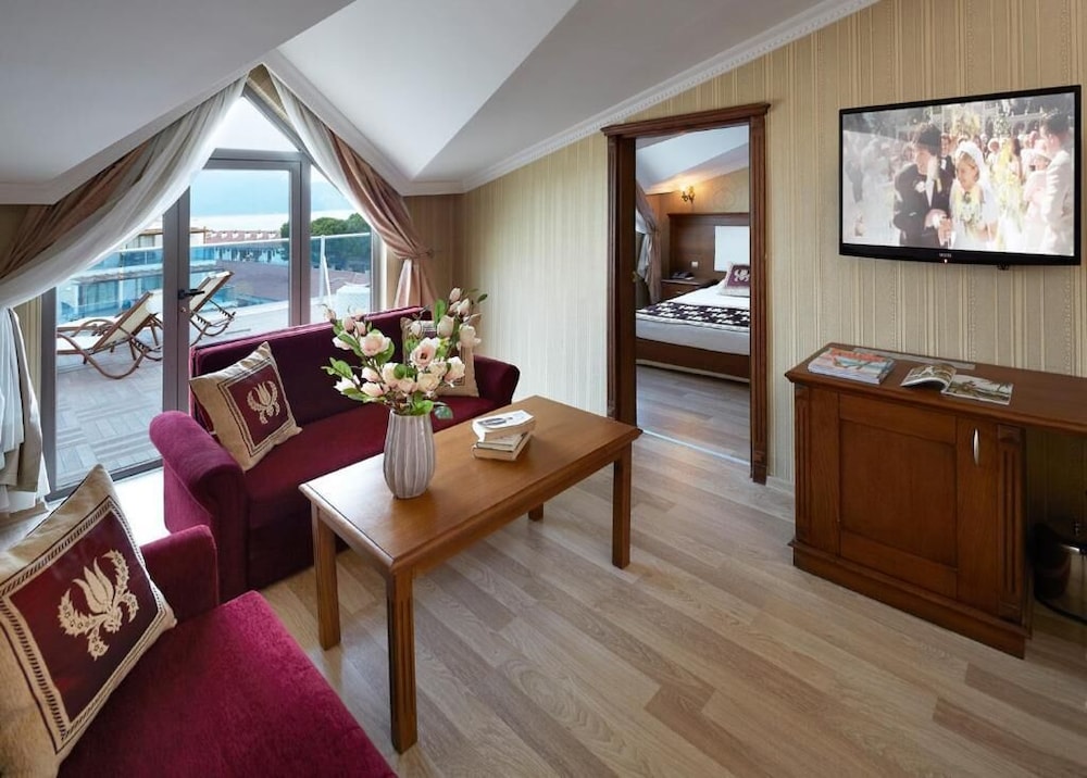Emre Beach & Emre Hotel — Hotel rooms in Marmaris, Mugla