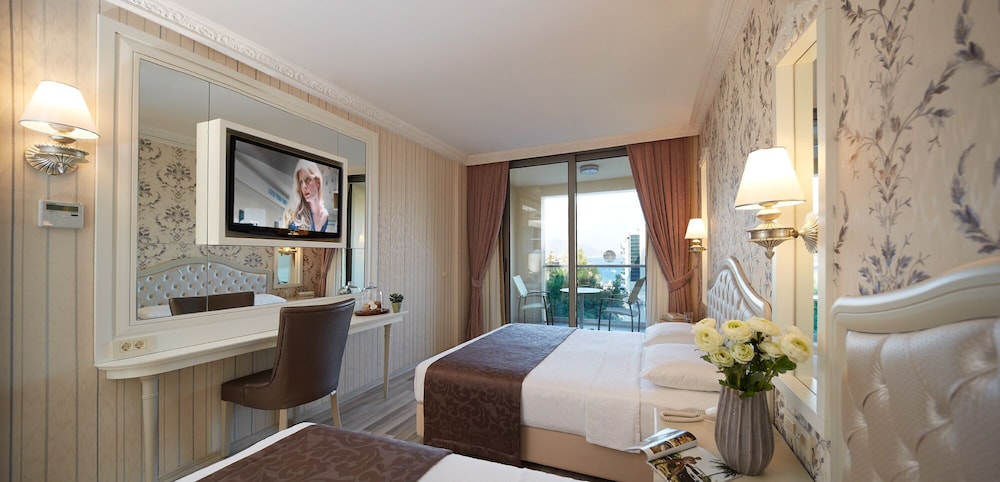 Emre Beach & Emre Hotel — Hotel rooms in Marmaris, Mugla