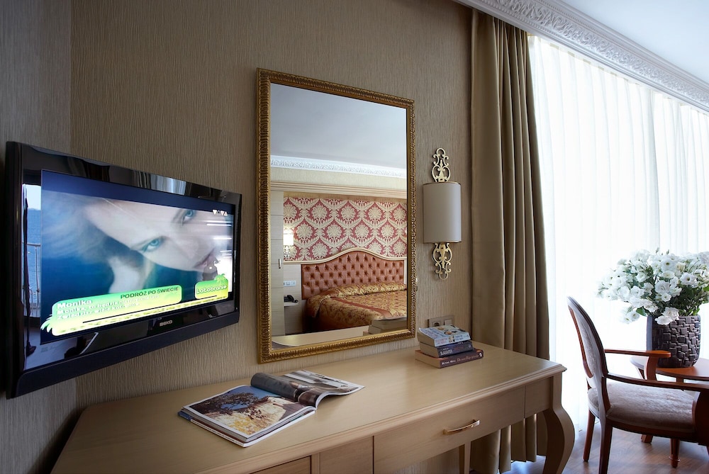 Emre Beach & Emre Hotel — Hotel rooms in Marmaris, Mugla