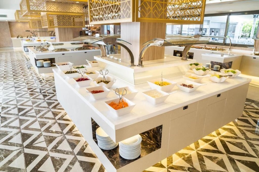 Emre Beach & Emre Hotel — Restaurant & bars in Marmaris, Mugla