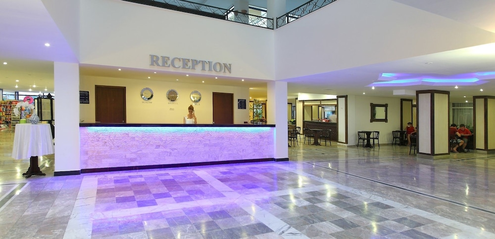 Idas Club Hotel — Hotel building in İçmeler, Mugla