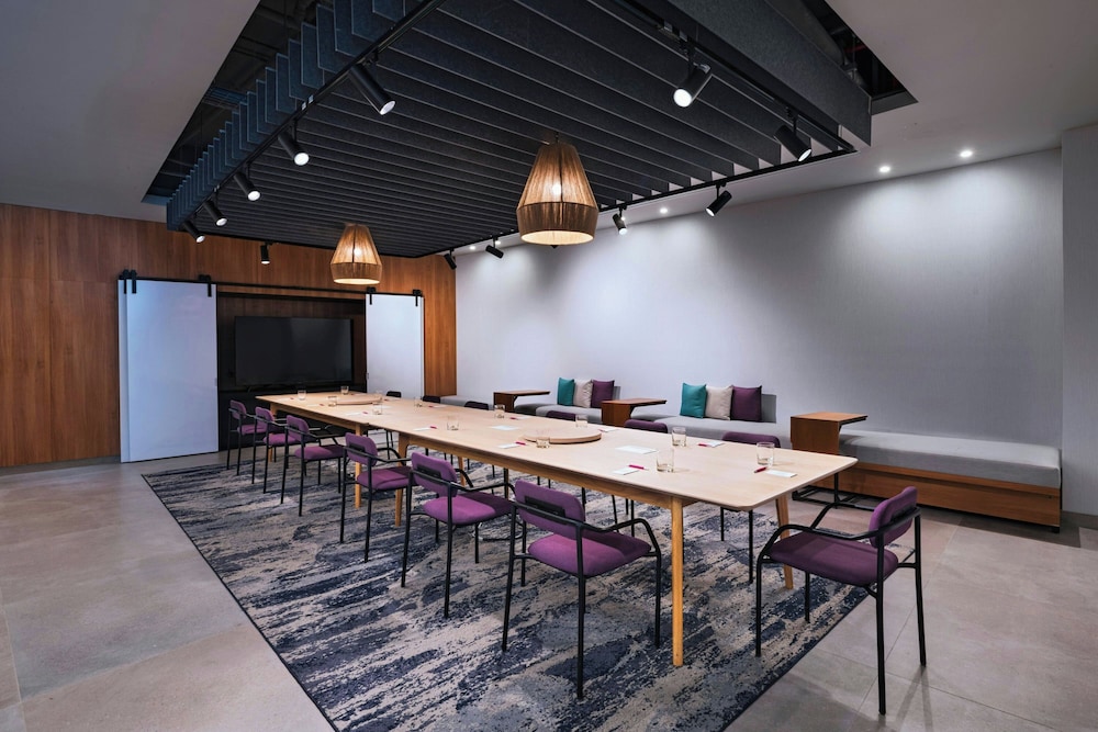 Aloft by Marriott Playa del Carmen — Restaurant & bars in Playa del Carmen, Quintana Roo