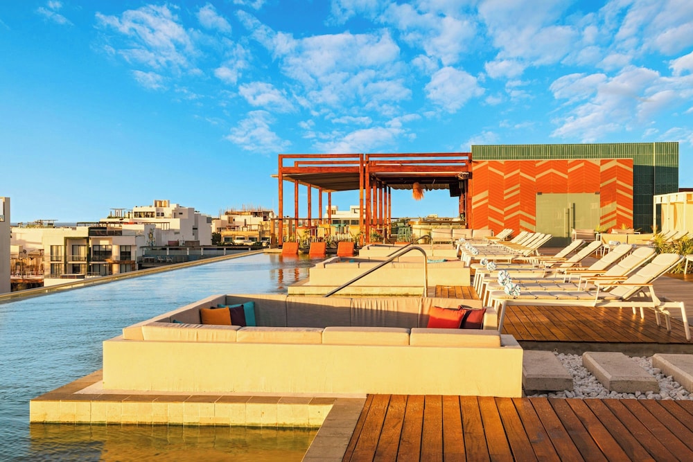 Aloft by Marriott Playa del Carmen — Swimming pool in Playa del Carmen, Quintana Roo