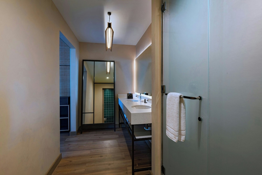Aloft by Marriott Playa del Carmen — Hotel rooms in Playa del Carmen, Quintana Roo