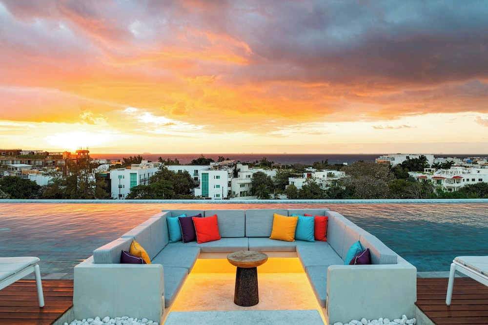 Aloft by Marriott Playa del Carmen — Swimming pool in Playa del Carmen, Quintana Roo