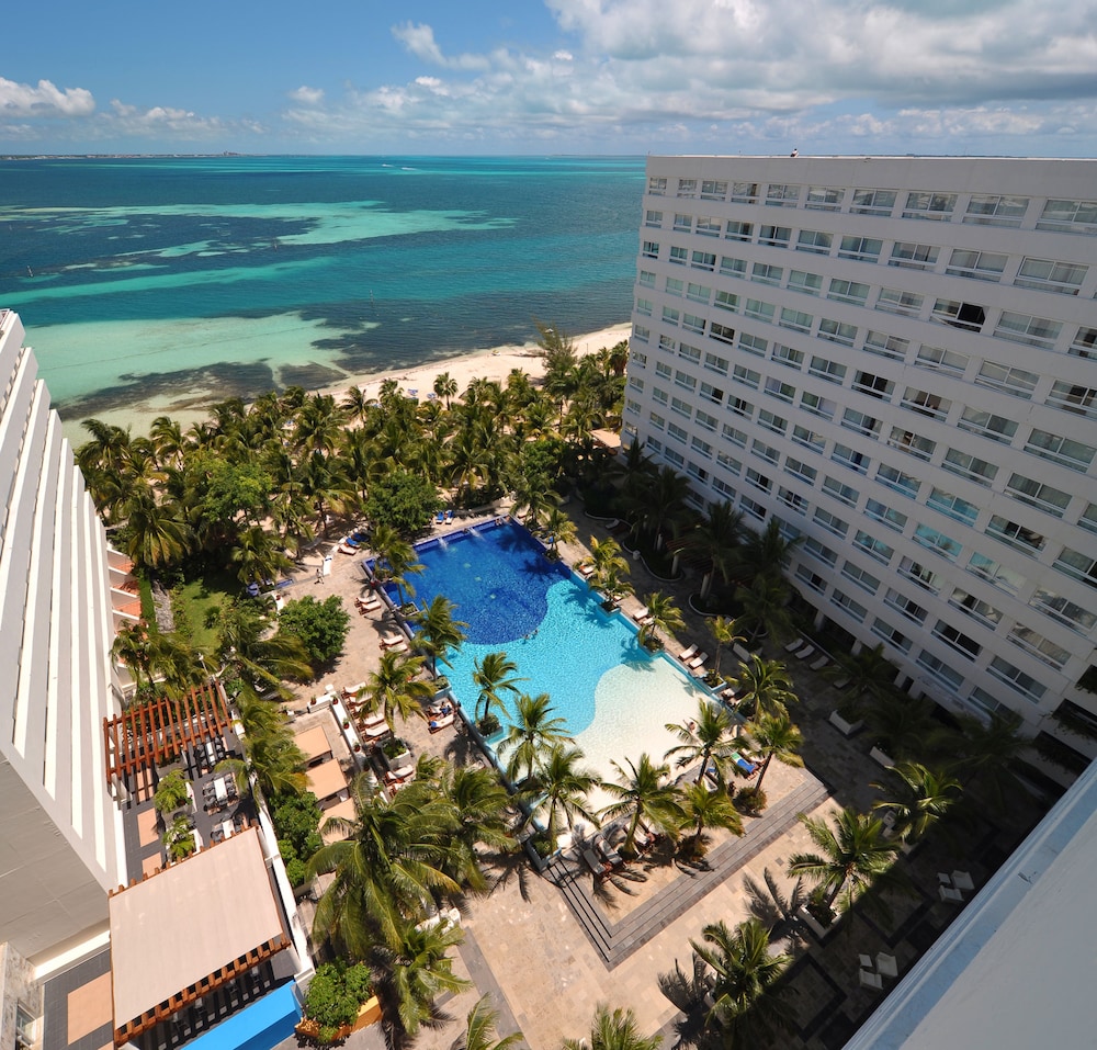 The Sens Cancun By Oasis — Swimming pool in Cancun, Quintana Roo