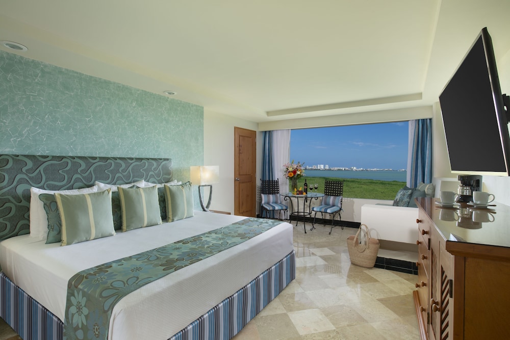 The Sens Cancun By Oasis — Hotel rooms in Cancun, Quintana Roo