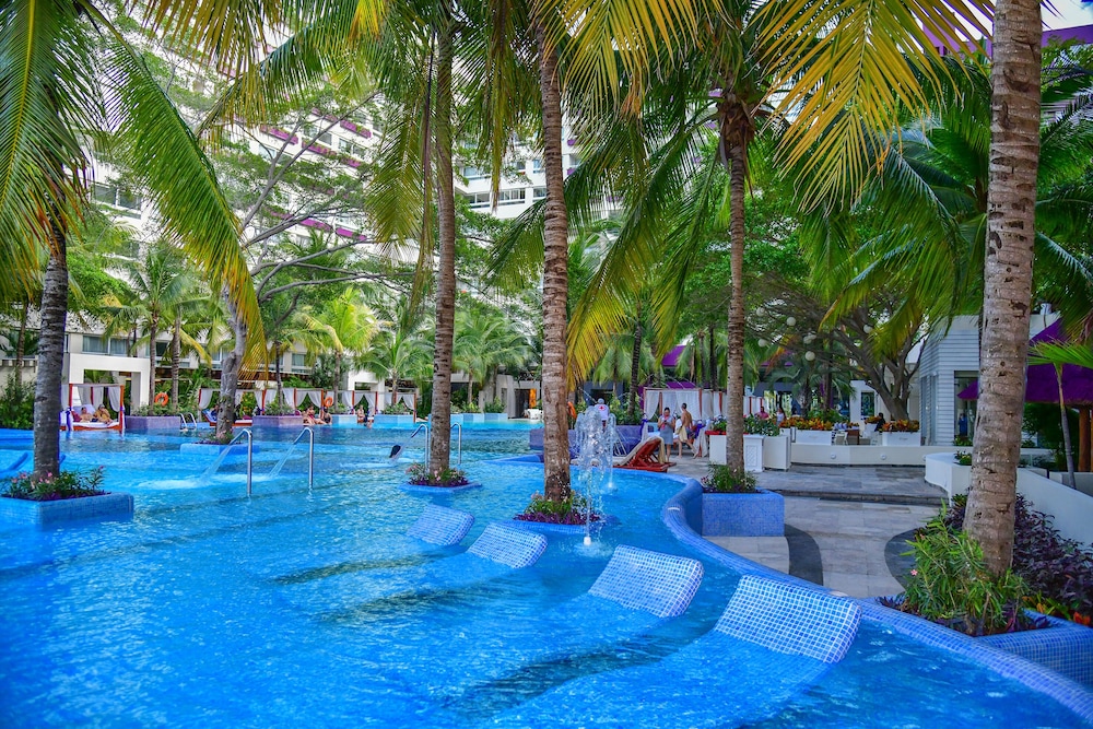 The Sens Cancun By Oasis — Swimming pool in Cancun, Quintana Roo