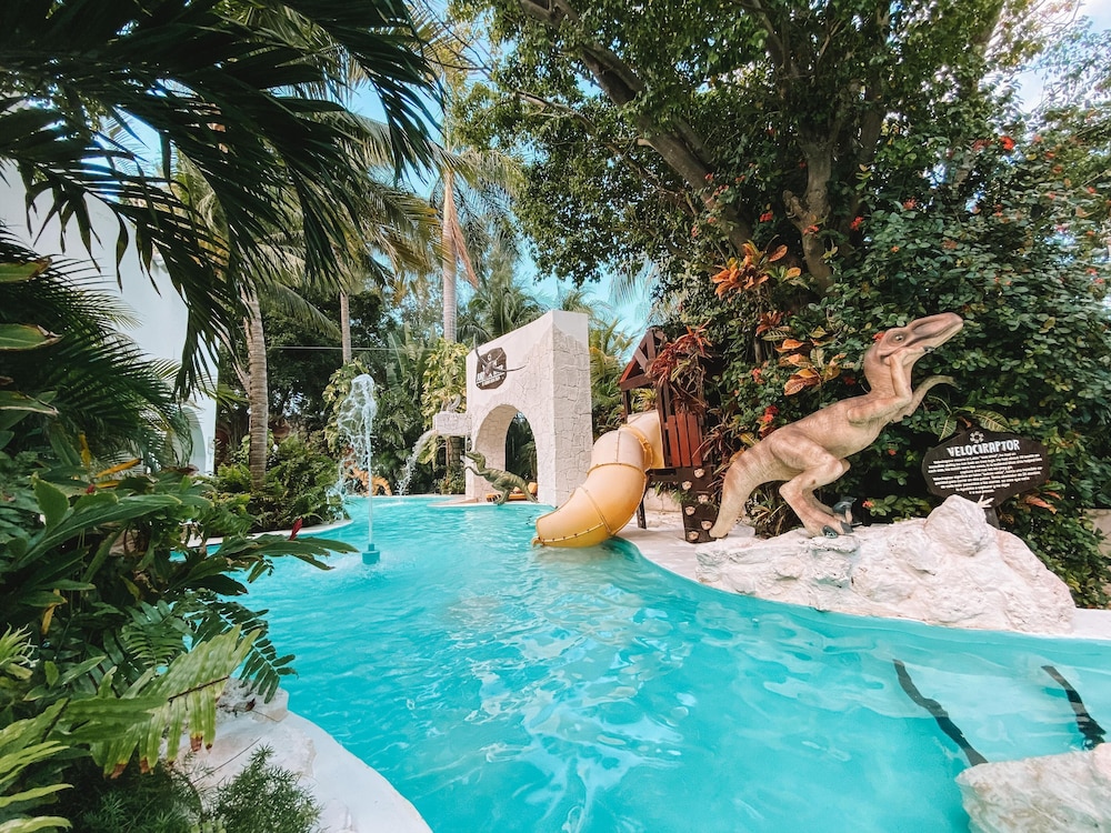 The Sens Cancun By Oasis — Swimming pool in Cancun, Quintana Roo