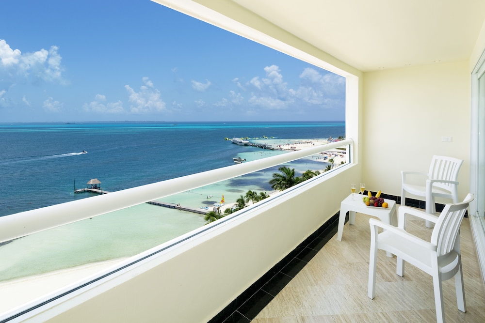 The Sens Cancun By Oasis — Hotel rooms in Cancun, Quintana Roo