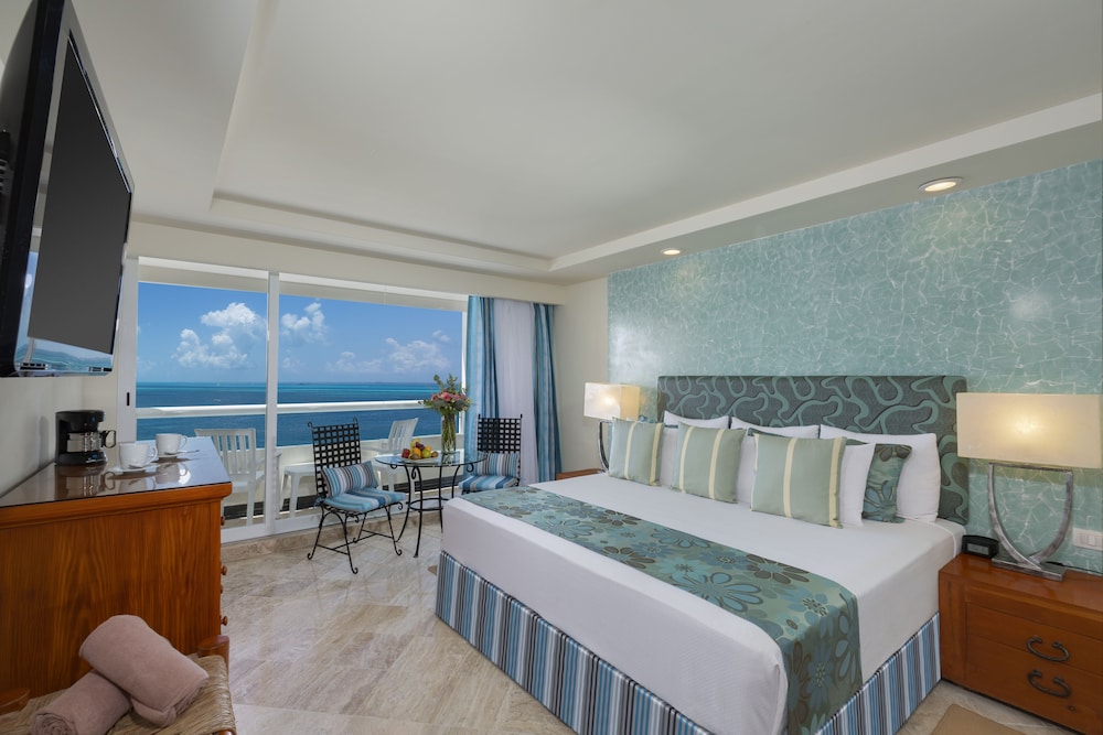 The Sens Cancun By Oasis — Hotel rooms in Cancun, Quintana Roo