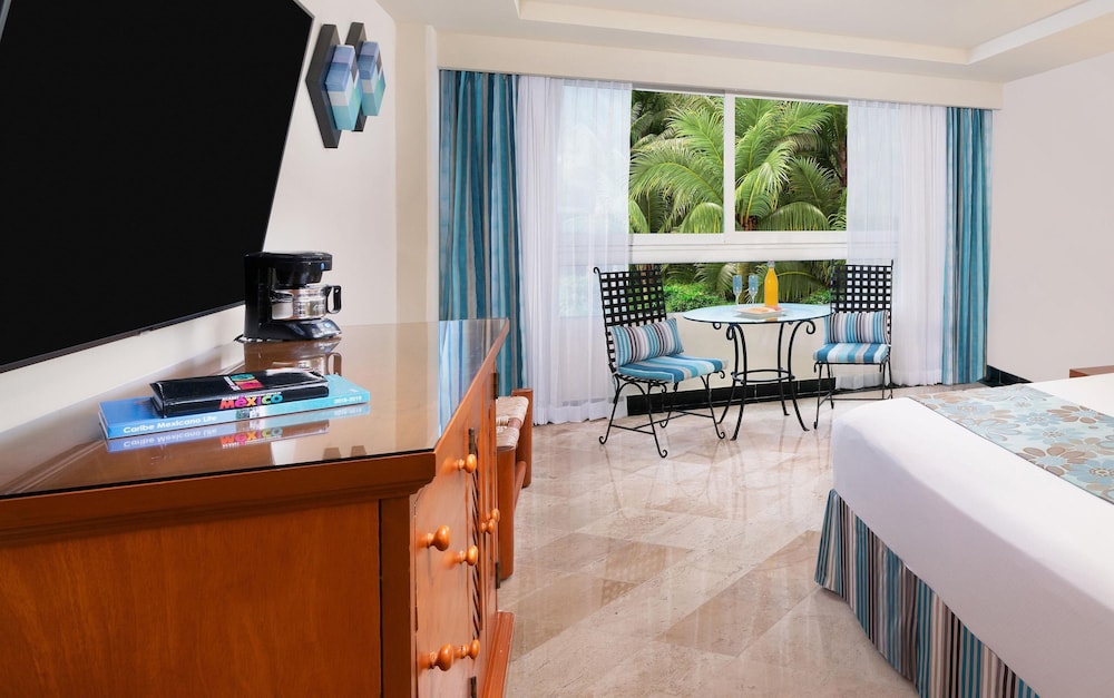 The Sens Cancun By Oasis — Hotel rooms in Cancun, Quintana Roo