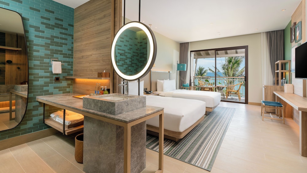 Holiday Inn Resort Samui Bophut Beach by IHG — Hotel rooms in Bo Phut, Surat Thani