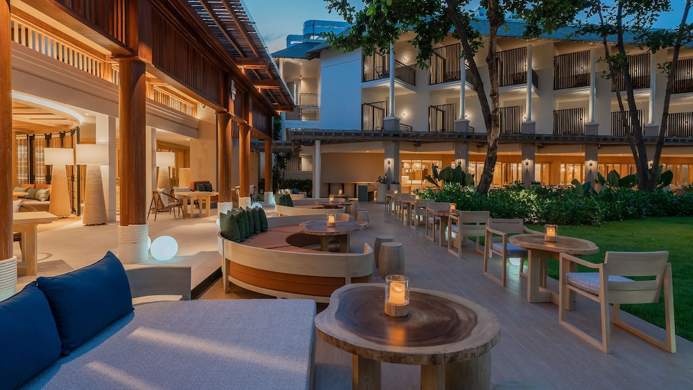 Holiday Inn Resort Samui Bophut Beach by IHG — Restaurant & bars in Bo Phut, Surat Thani
