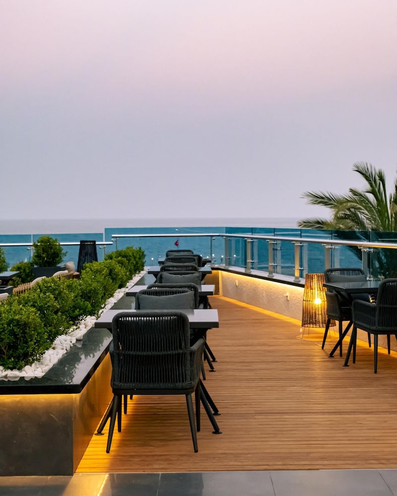 Selene Beach & Spa Hotel — Restaurant & bars in Alanya