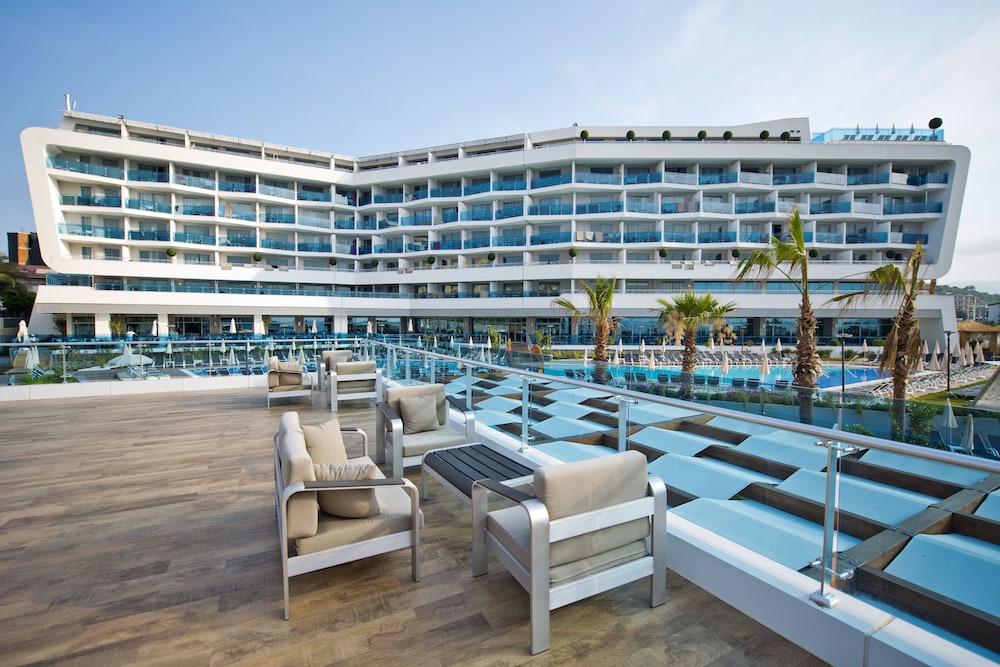 Selene Beach & Spa Hotel — Hotel building in Alanya