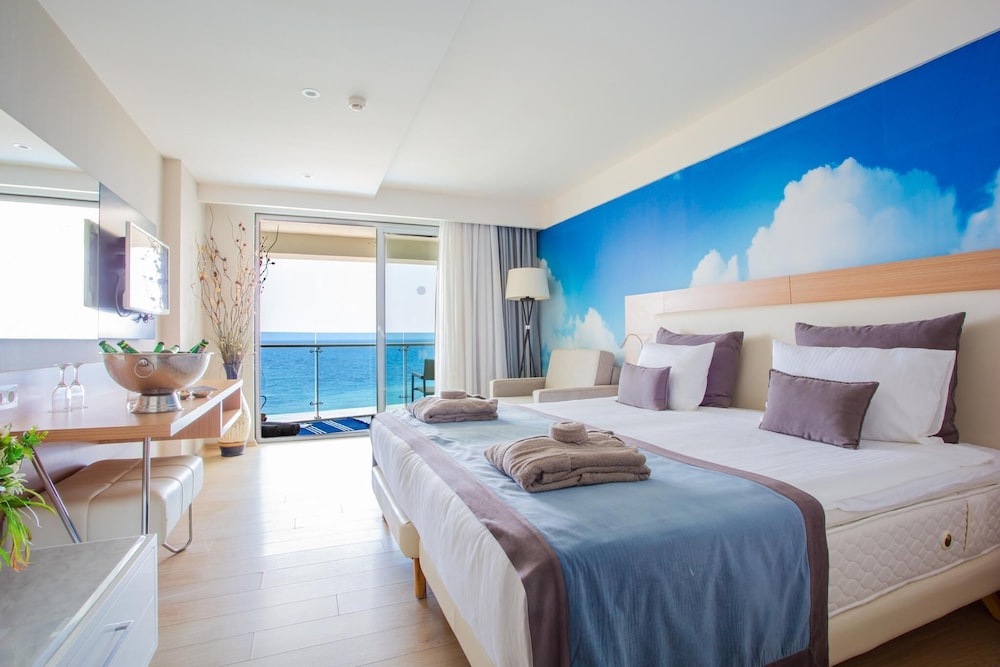 Selene Beach & Spa Hotel — Hotel rooms in Alanya