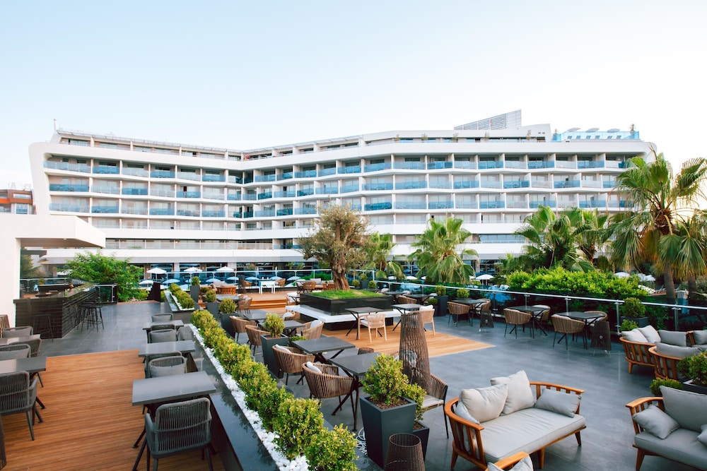Selene Beach & Spa Hotel — Restaurant & bars in Alanya