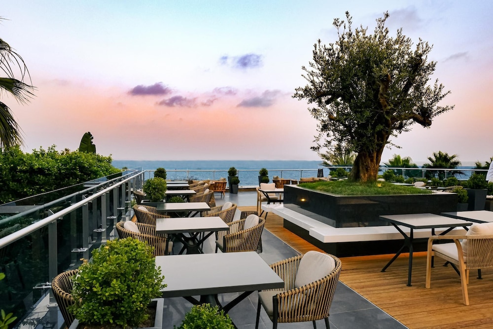 Selene Beach & Spa Hotel — Restaurant & bars in Alanya