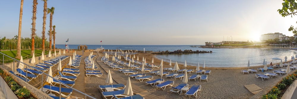 Selene Beach & Spa Hotel — Beach in Alanya