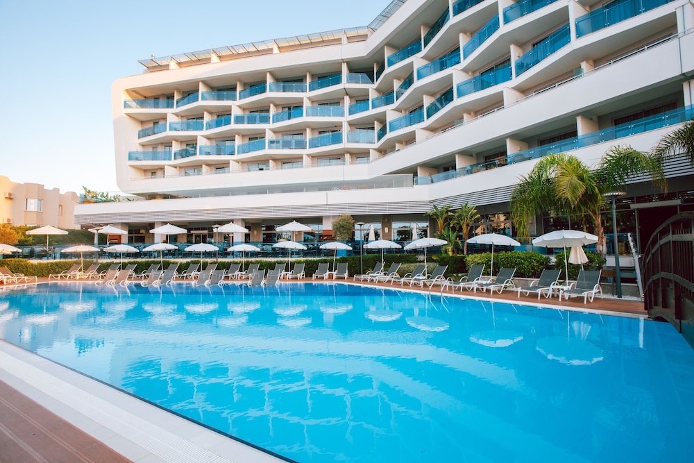Selene Beach & Spa Hotel — Swimming pool in Alanya