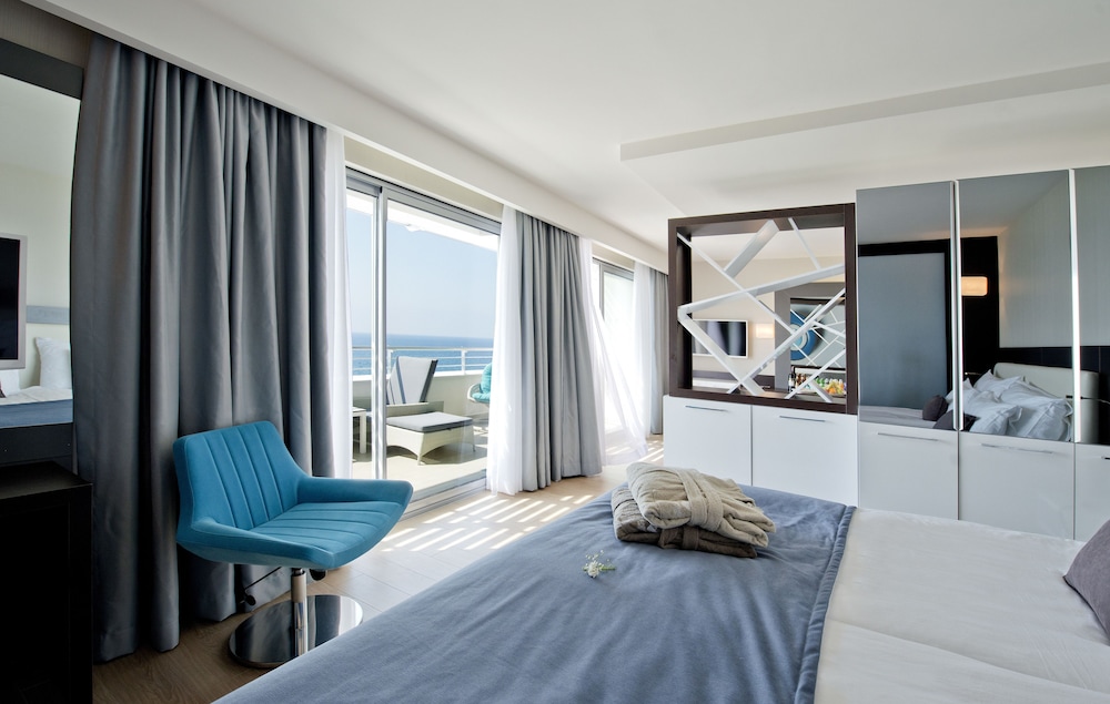 Selene Beach & Spa Hotel — Hotel rooms in Alanya