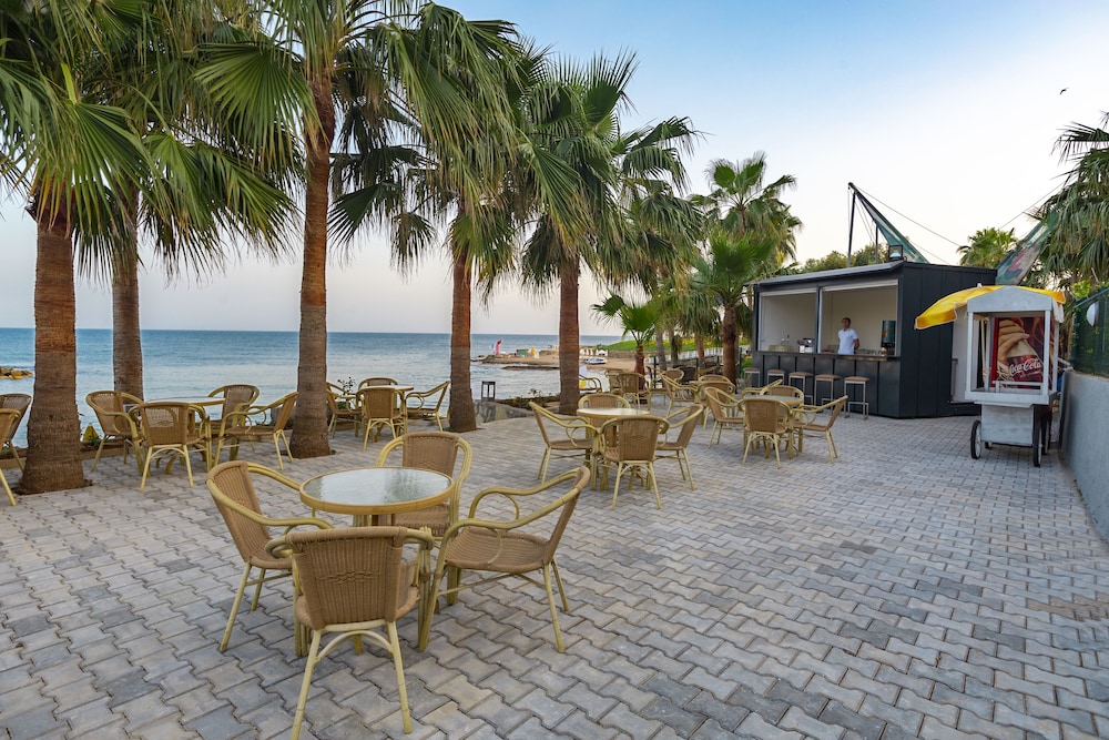 Selene Beach & Spa Hotel — Restaurant & bars in Alanya