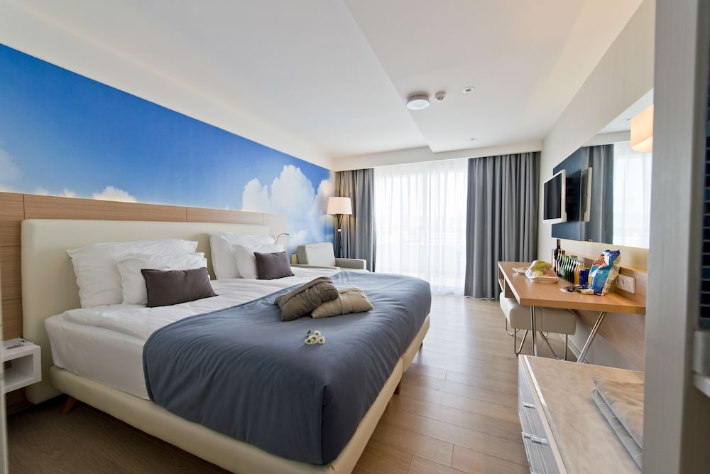 Selene Beach & Spa Hotel — Hotel rooms in Alanya