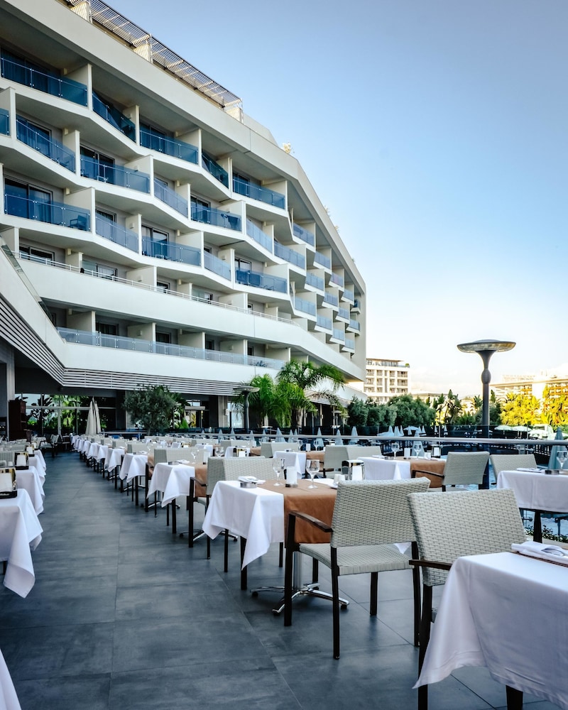 Selene Beach & Spa Hotel — Restaurant & bars in Alanya
