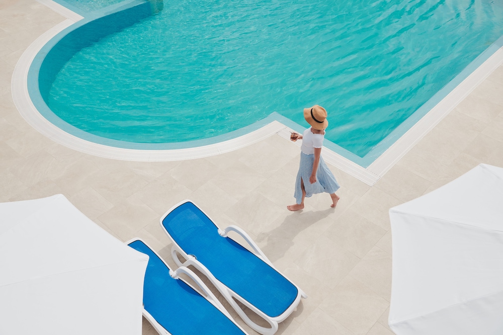 Bluesun Mala Berulia — Swimming pool in Brela, Split-Dalmatia