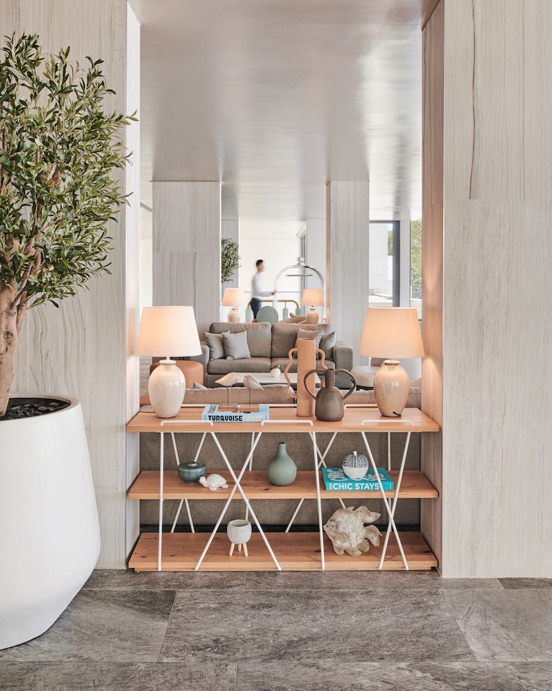 Bluesun Mala Berulia — Hotel building in Brela, Split-Dalmatia