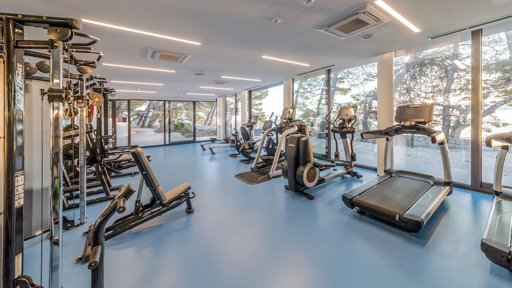 Bluesun Mala Berulia — Sports & recreation in Brela, Split-Dalmatia
