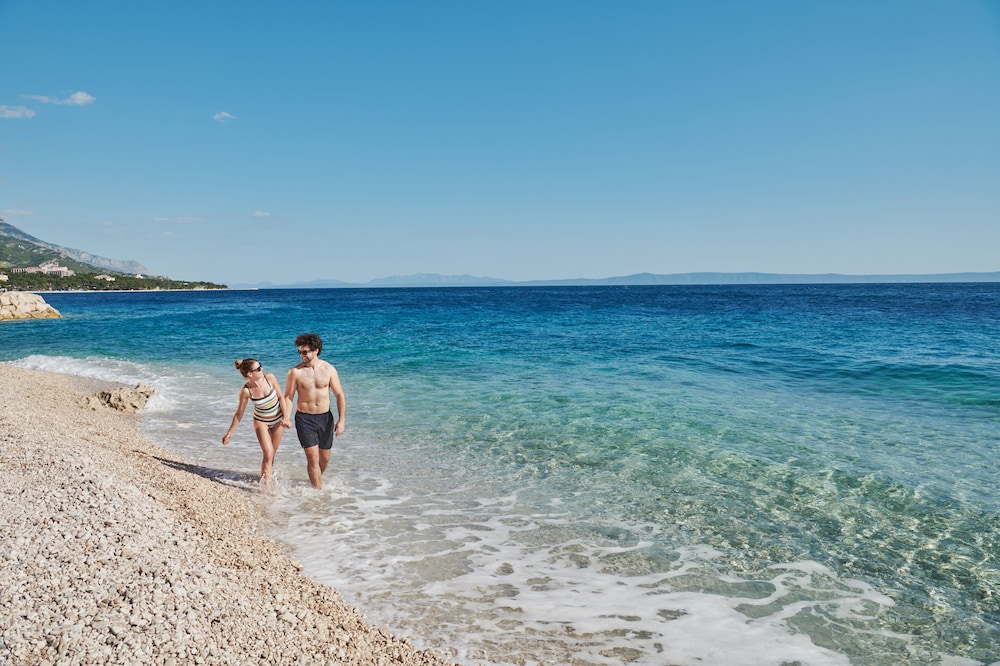 Bluesun Mala Berulia — Beach in Brela, Split-Dalmatia