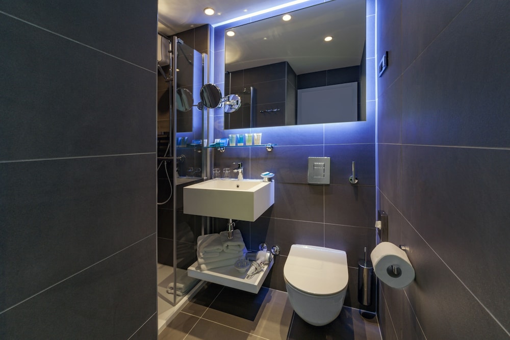 Bluesun Mala Berulia — Hotel rooms in Brela, Split-Dalmatia
