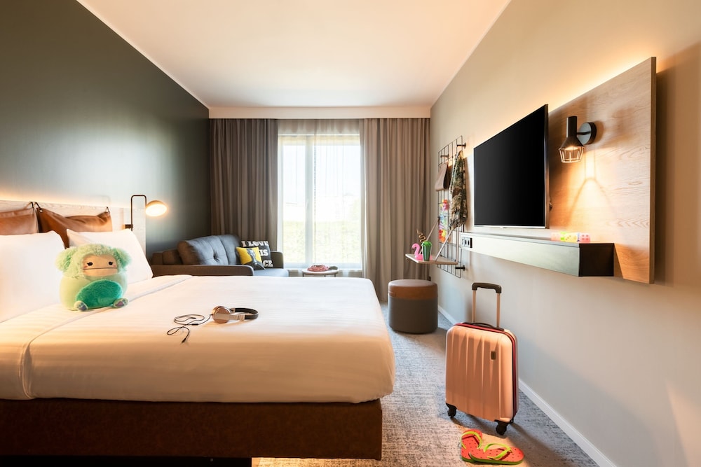 Moxy Paris Val D’Europe — Hotel rooms in Disneyland Paris, Ile-de-France
