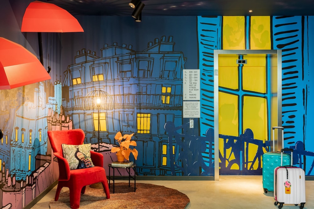 Moxy Paris Val D’Europe — Hotel building in Disneyland Paris, Ile-de-France