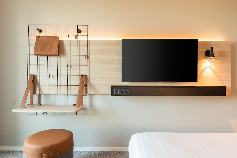 Moxy Paris Val D’Europe — Hotel rooms in Disneyland Paris, Ile-de-France