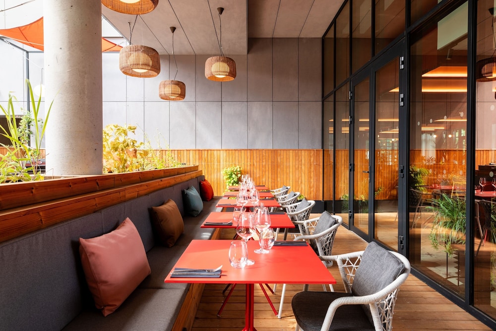 Moxy Paris Val D’Europe — Restaurant & bars in Disneyland Paris, Ile-de-France