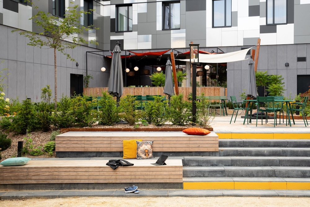Moxy Paris Val D’Europe — Restaurant & bars in Disneyland Paris, Ile-de-France