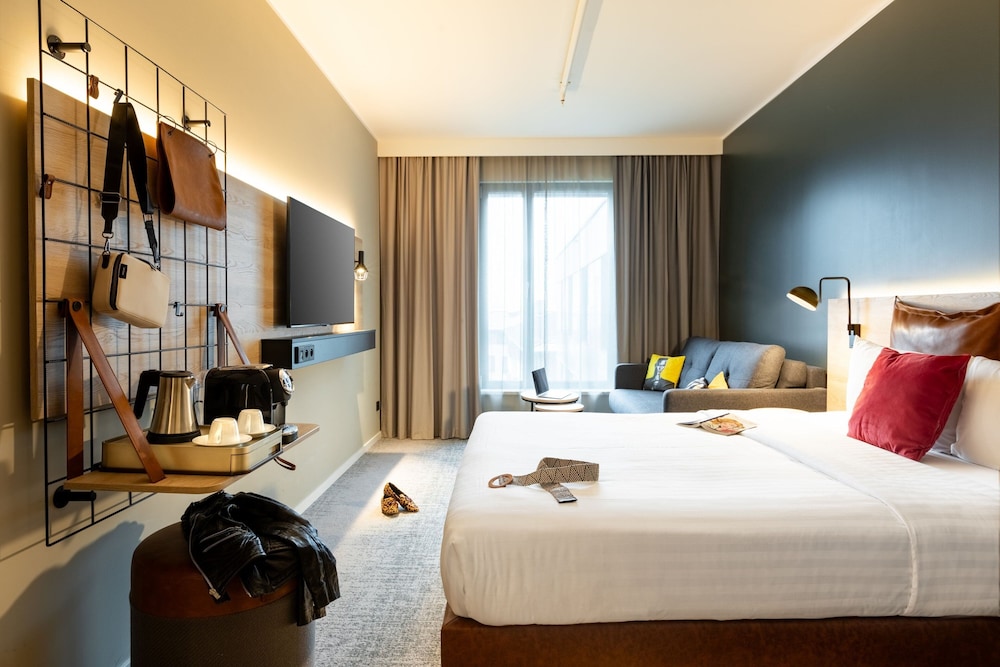 Moxy Paris Val D’Europe — Hotel rooms in Disneyland Paris, Ile-de-France