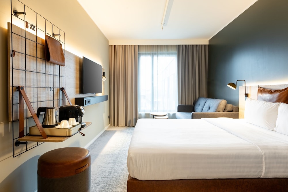 Moxy Paris Val D’Europe — Hotel rooms in Disneyland Paris, Ile-de-France
