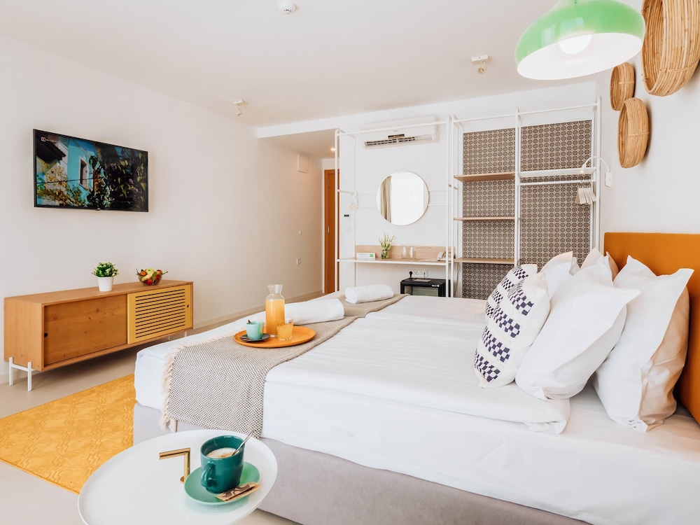 ibis Styles Golden Sands Roomer Hotel — Hotel rooms in Golden Sands, Varna Region