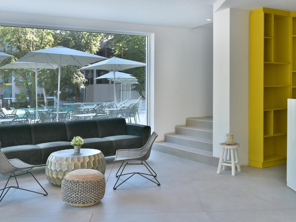 ibis Styles Golden Sands Roomer Hotel — Swimming pool in Golden Sands, Varna Region
