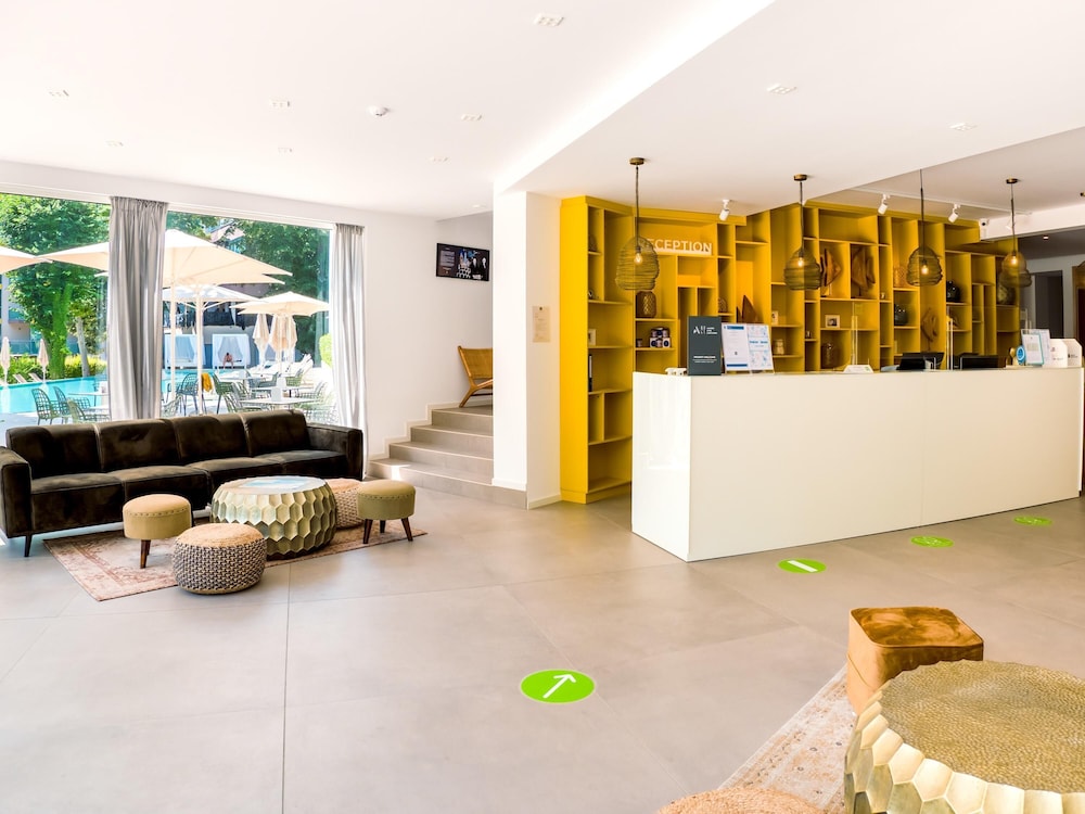 ibis Styles Golden Sands Roomer Hotel — Hotel building in Golden Sands, Varna Region