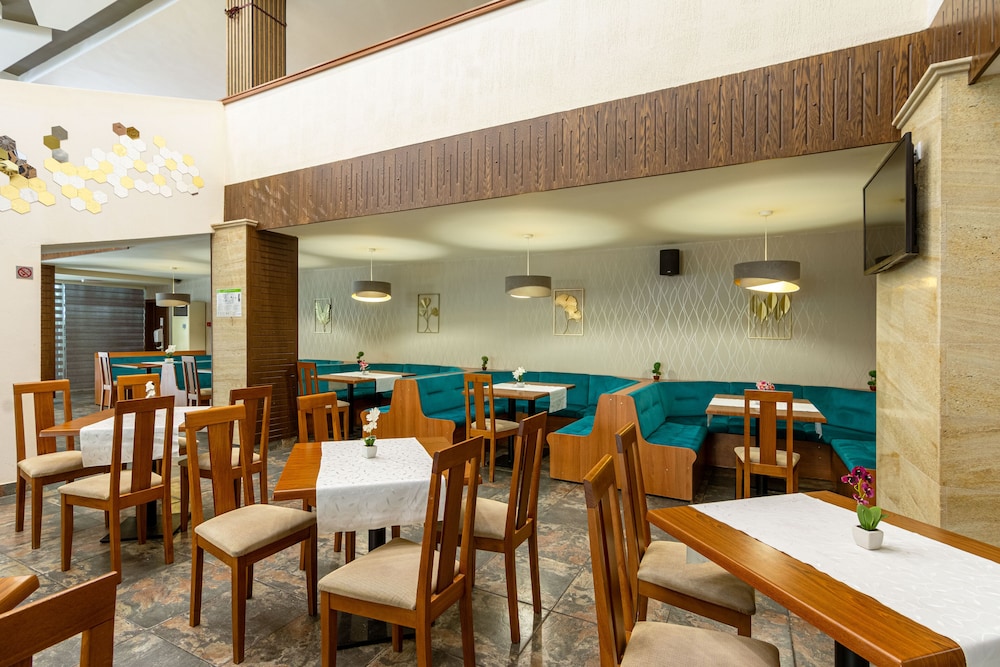 BSA Gradina Hotel All Inclusive — Restaurant & bars in Golden Sands, Varna Region