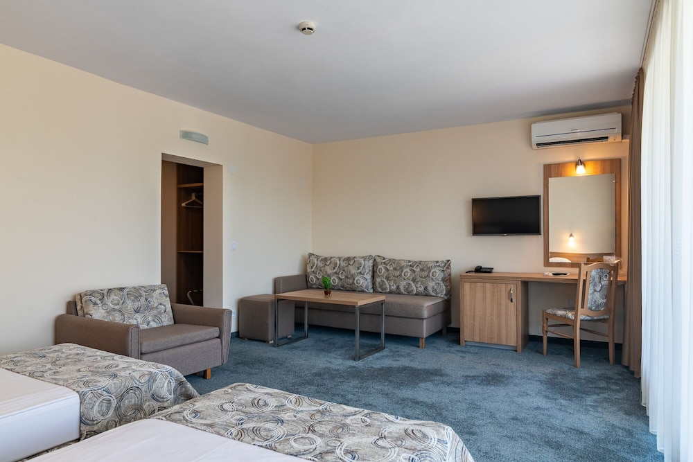 BSA Gradina Hotel All Inclusive — Hotel rooms in Golden Sands, Varna Region