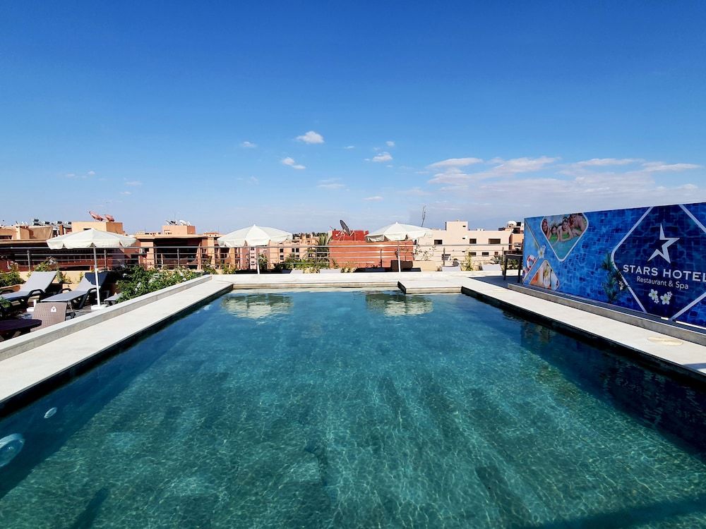 Stars Hotel