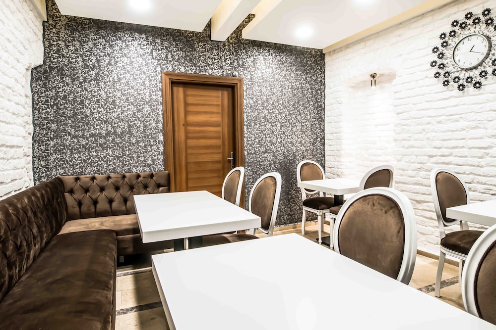 Lazz City Hotel — Restaurant & bars in Istanbul, Istanbul