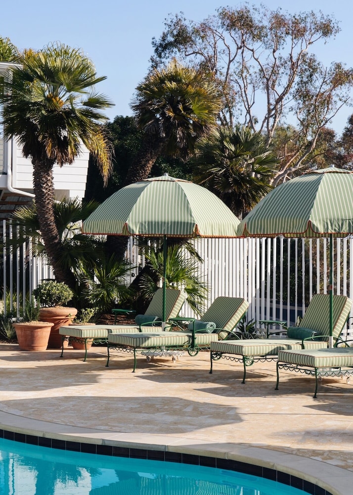 Le Petit Pali Laguna Beach — Swimming pool in Laguna Beach, California