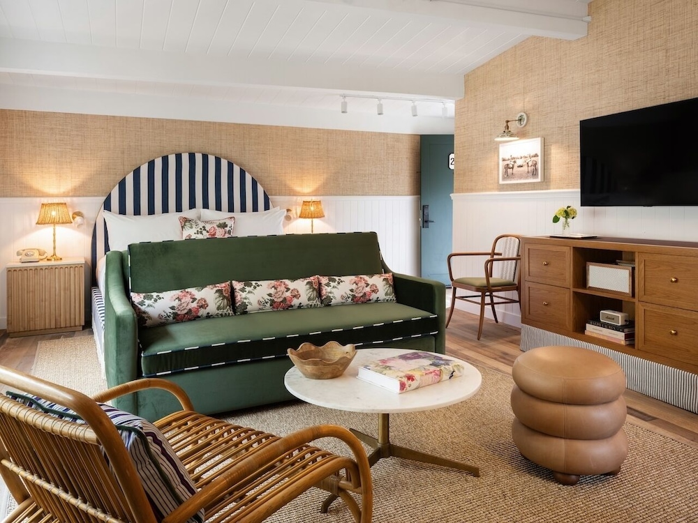 Le Petit Pali Laguna Beach — Hotel rooms in Laguna Beach, California